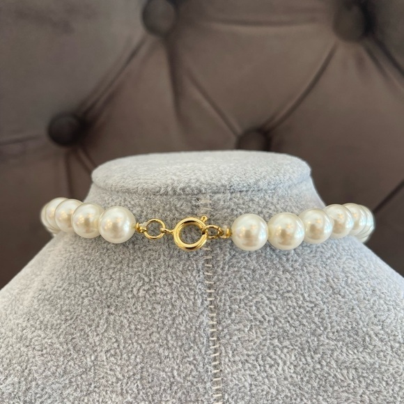 Vintage Signed Craft Pearl Necklace with Rhinestone Paisley Statement Pendent - Picture 4 of 4